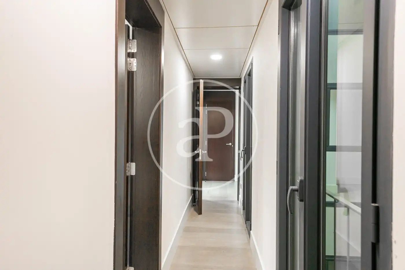 Flat for sale in Barcelona  with Air Conditioner and Heating