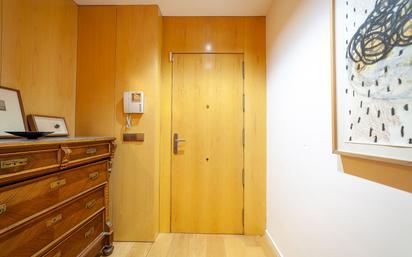 Flat for sale in  Valencia Capital  with Air Conditioner, Heating and Storage room