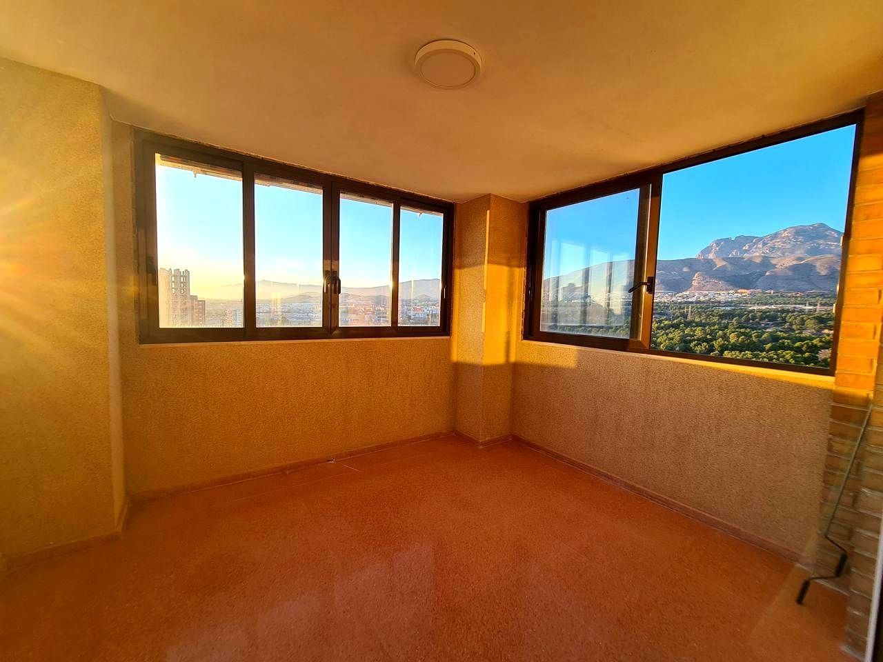 Apartament en venda a Playa Poniente