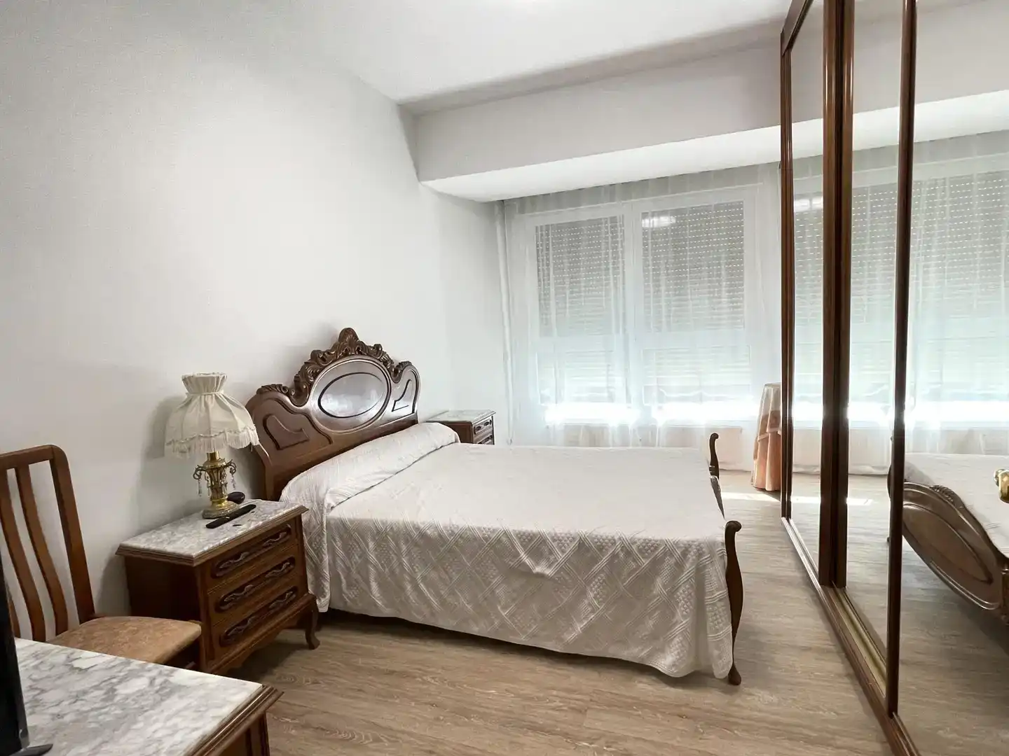 Bedroom of Flat for share in  Logroño  with Air Conditioner, Parquet flooring and Furnished