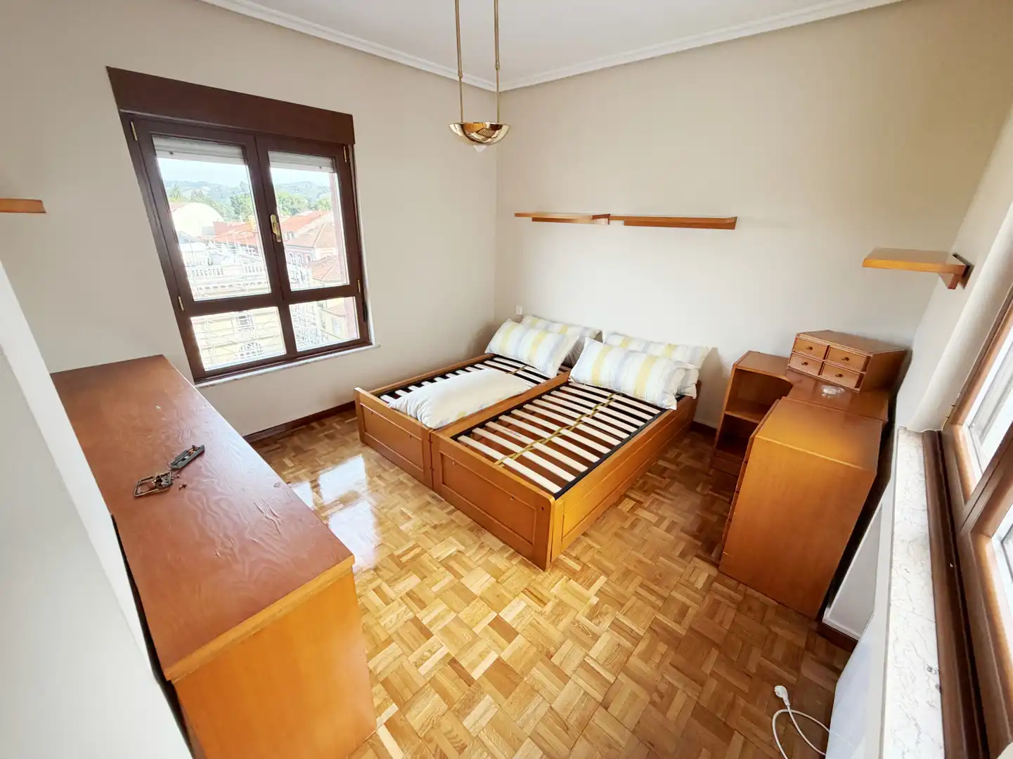 Bedroom of Flat for rent in Avilés  with Heating