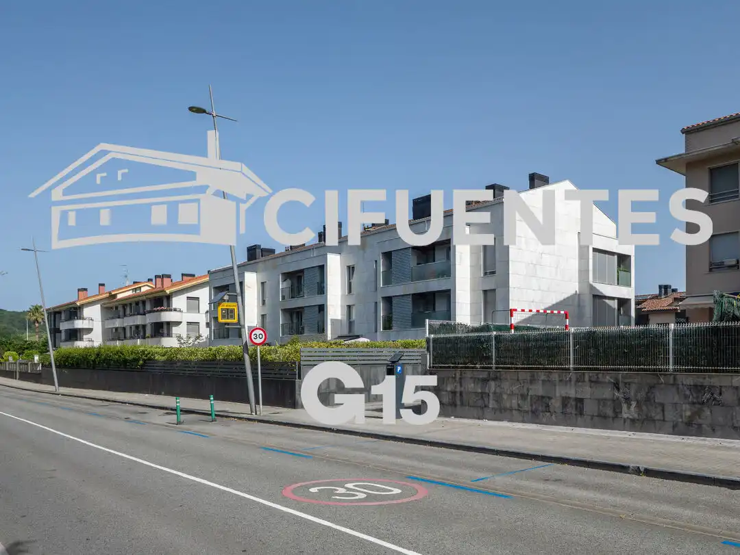 Vista exterior de Pis en venda en Orio amb Calefacció, Jardí privat i Terrassa