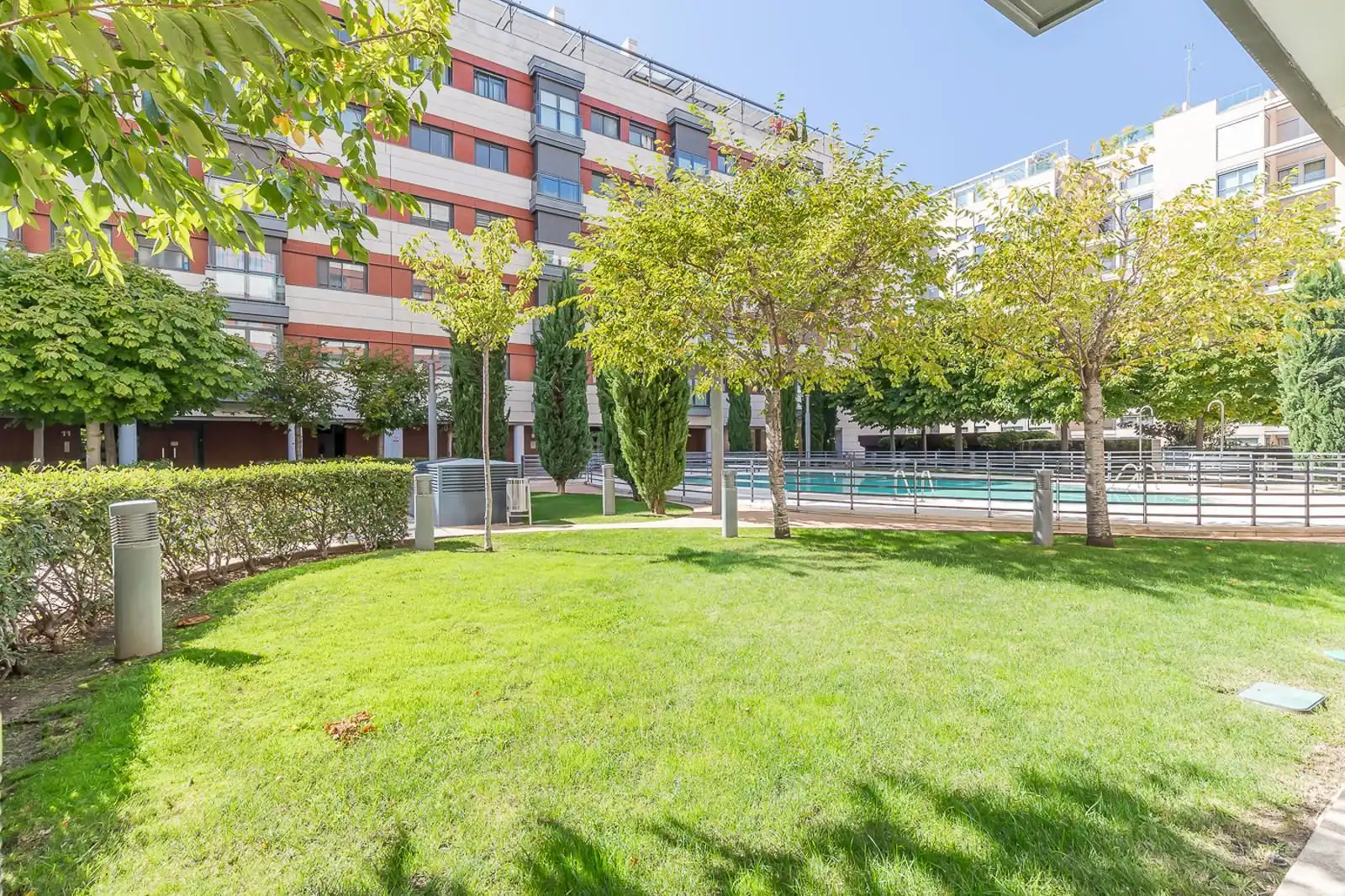 Exterior view of Flat for rent in Madrid  with Air Conditioner, Private garden and Swimming Pool