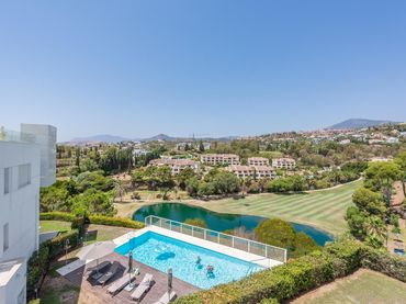 Àtic amb piscina en venda a El Madroñal