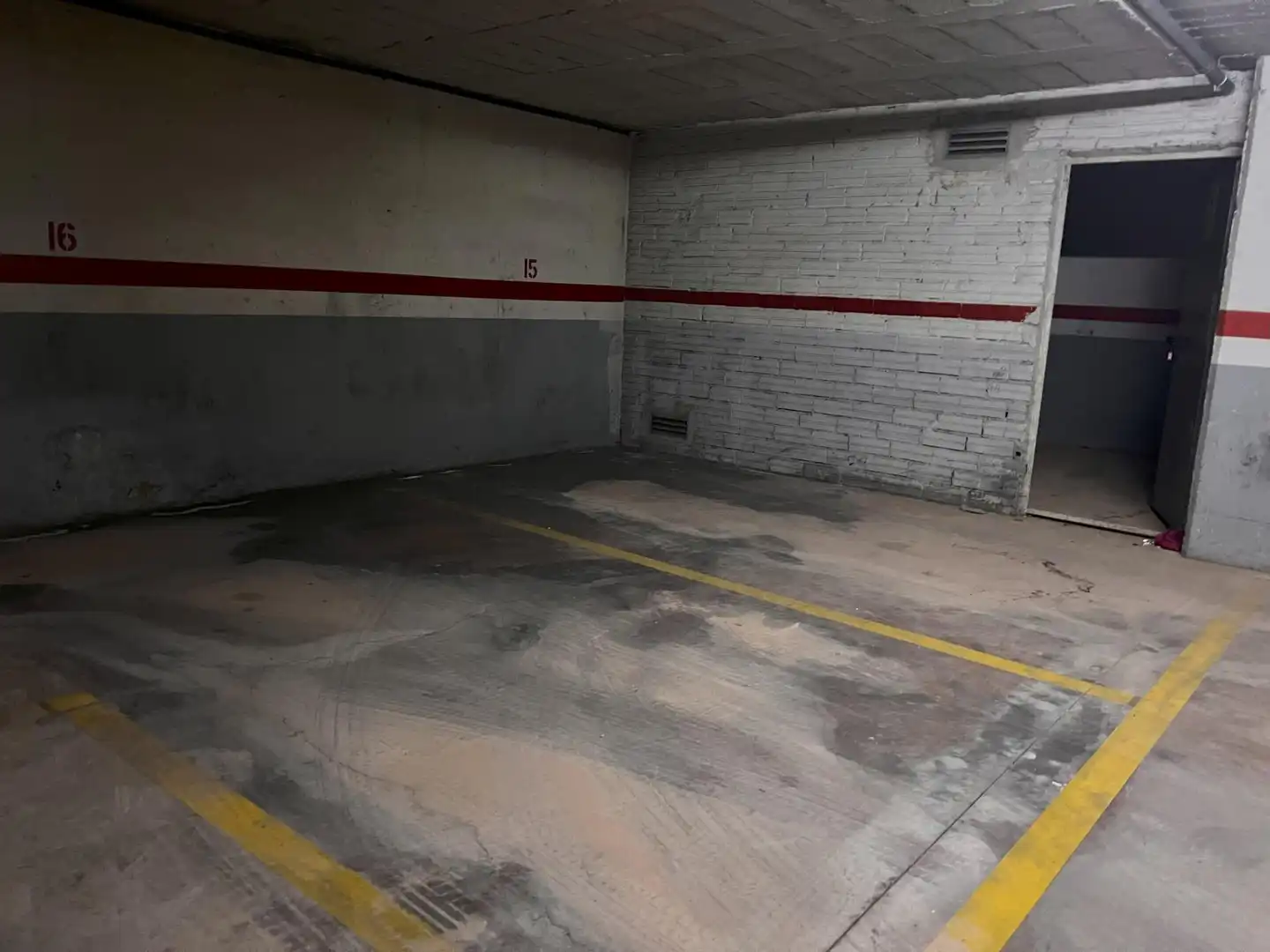 Parkplatz von Garage zur Miete in Manresa
