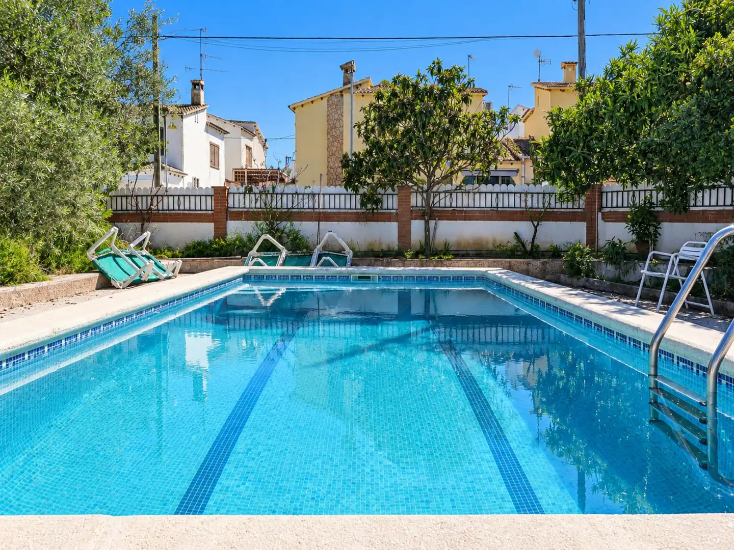 Casa amb piscina en venda a Santa Oliva, imagen 2