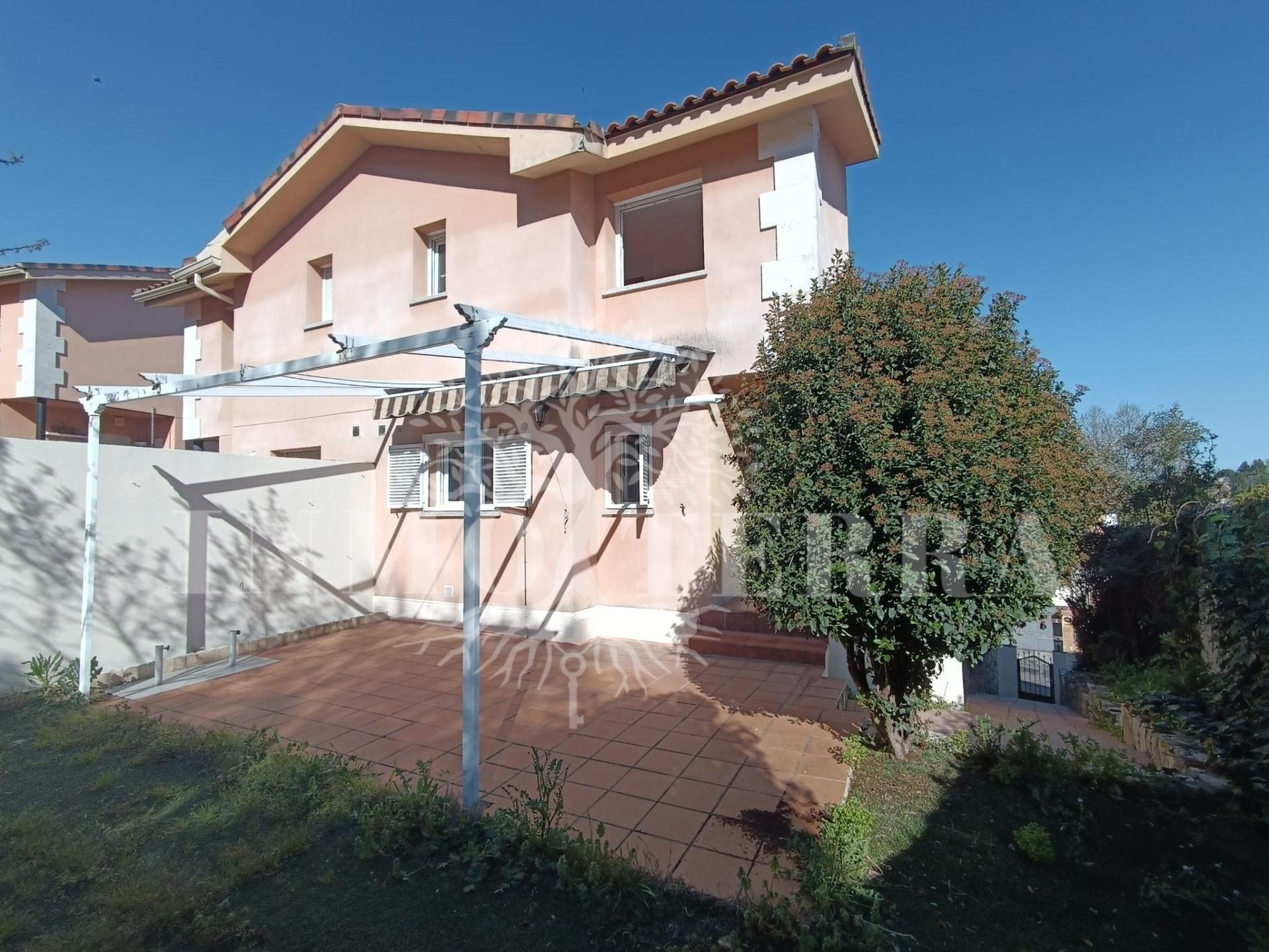Casa adosada en venta en Calle ESPARTACO