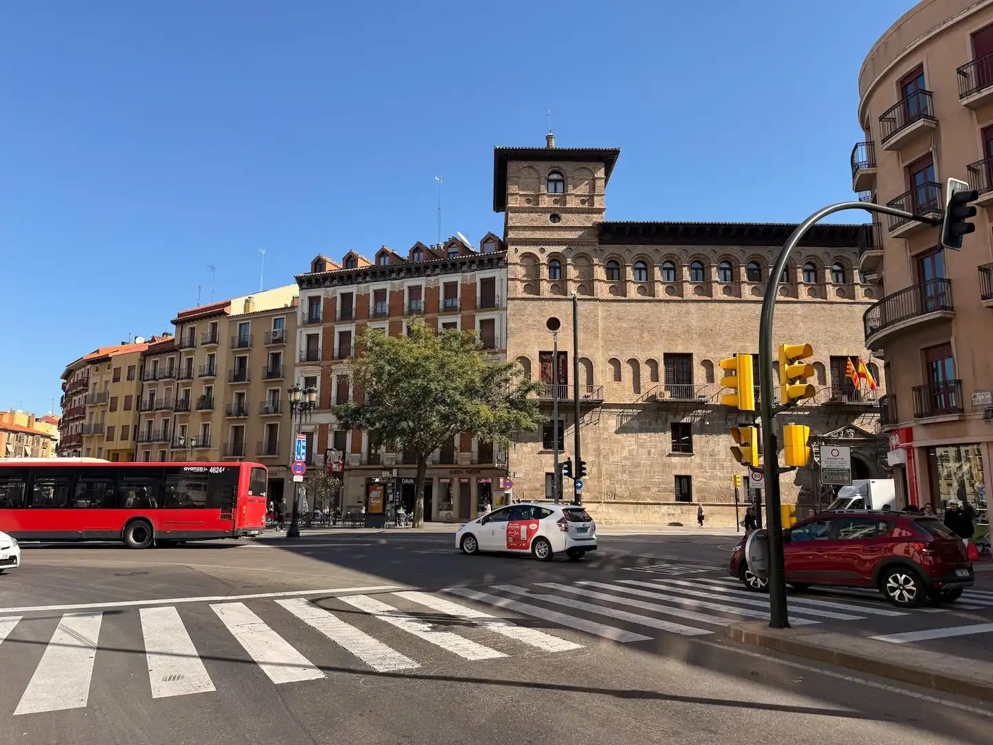 Vista exterior de Ático en venta en Zaragoza con Calefacción, Terraza y Trastero