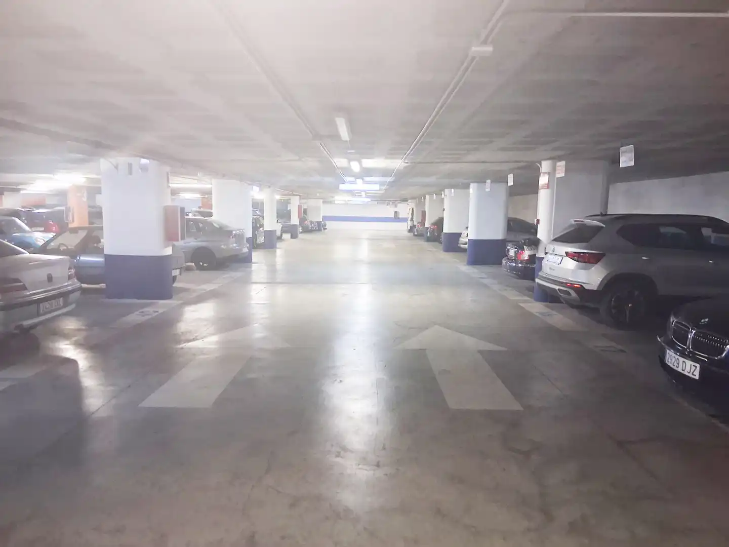 Einzelparkplatz mit Aufzug zur Miete in Camino de Ronda 101, imagen 3