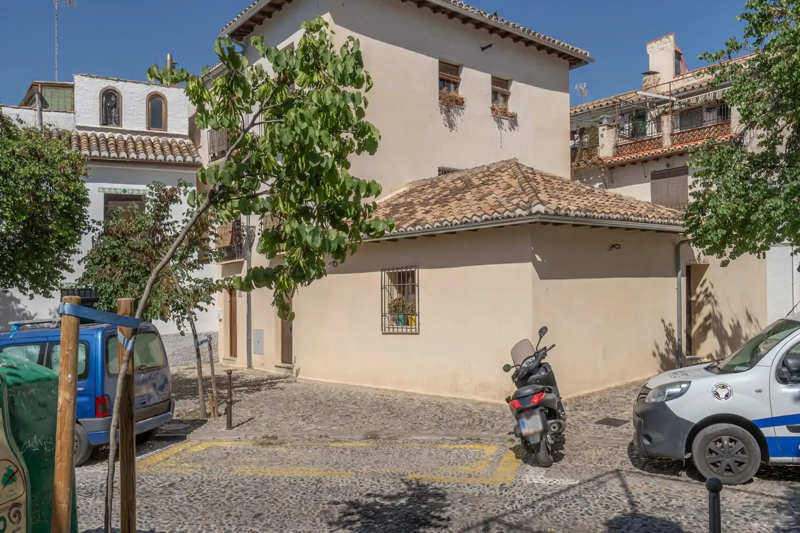 Exterior view of Houses for sale in Granada  with Air Conditioner, Terrace and Furnished