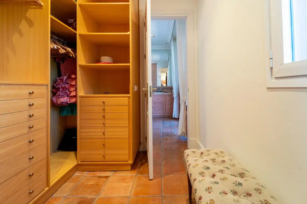 Apartamento de alquiler en Benahavís con Aire acondicionado, Jardín privado y Terraza