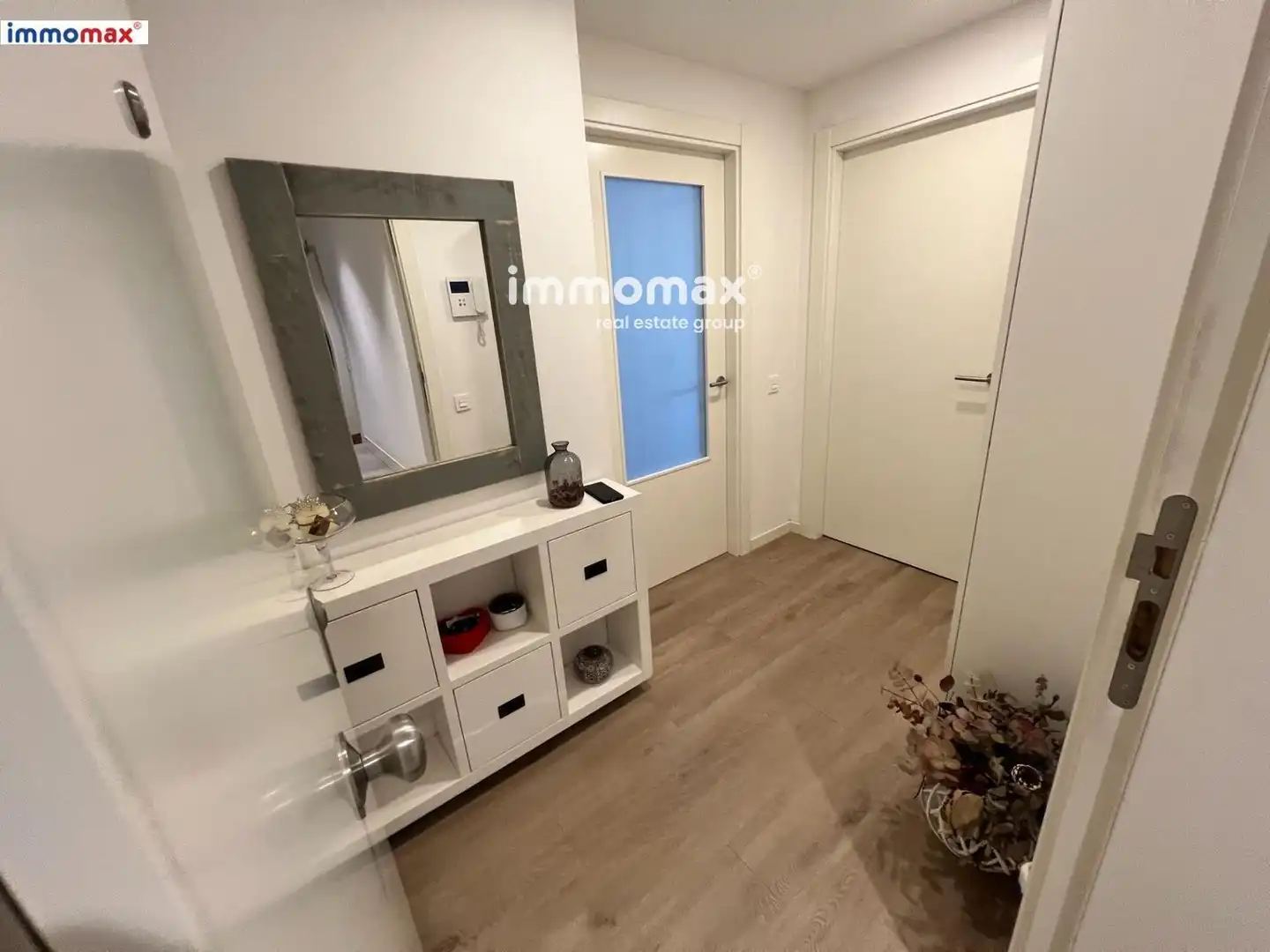 Piso en venta en Sant Boi de Llobregat con Aire acondicionado, Terraza y Trastero