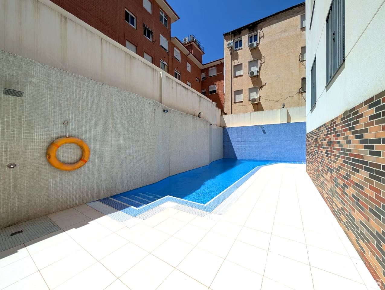 Piscina de Àtic en venda en Linares amb Aire condicionat, Terrassa i Piscina comunitària