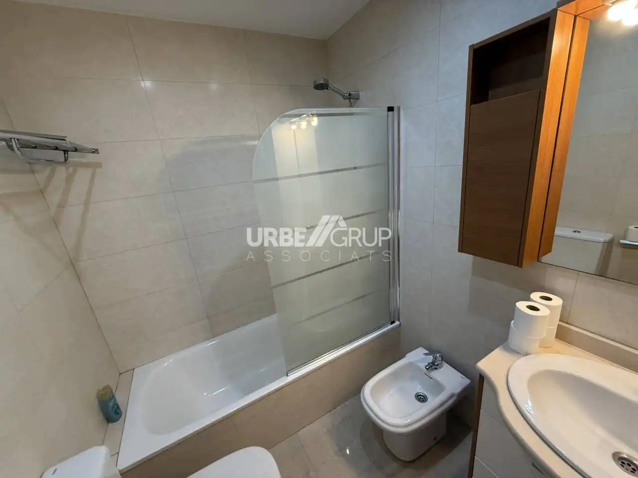 Baño de Piso de alquiler en Terrassa con Calefacción, Terraza y Amueblado