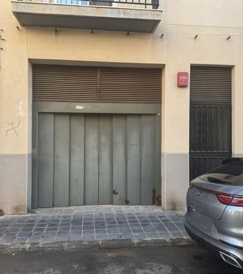 Foto 2 de Garaje en venta en Carrer del Comte D'almenara, 23, El Cabanyal - El Canyamelar, Valencia Capital