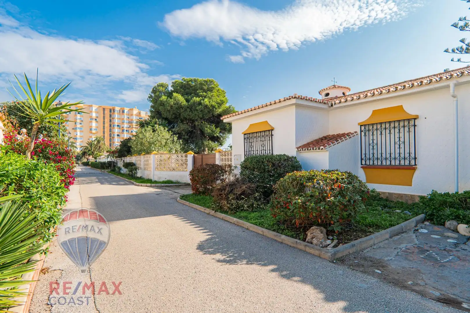 Vista exterior de Casa o chalet en venta en Torrox con Aire acondicionado, Calefacción y Jardín privado