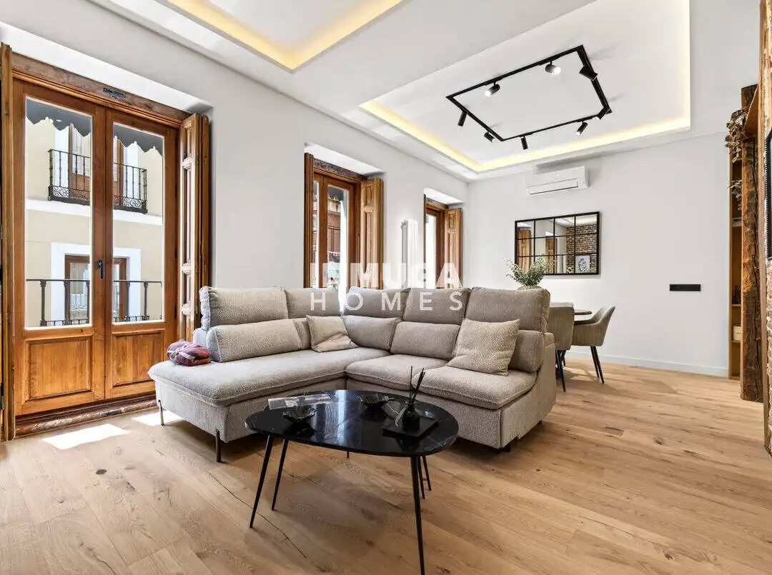 Piso con terraza en venta en Centro