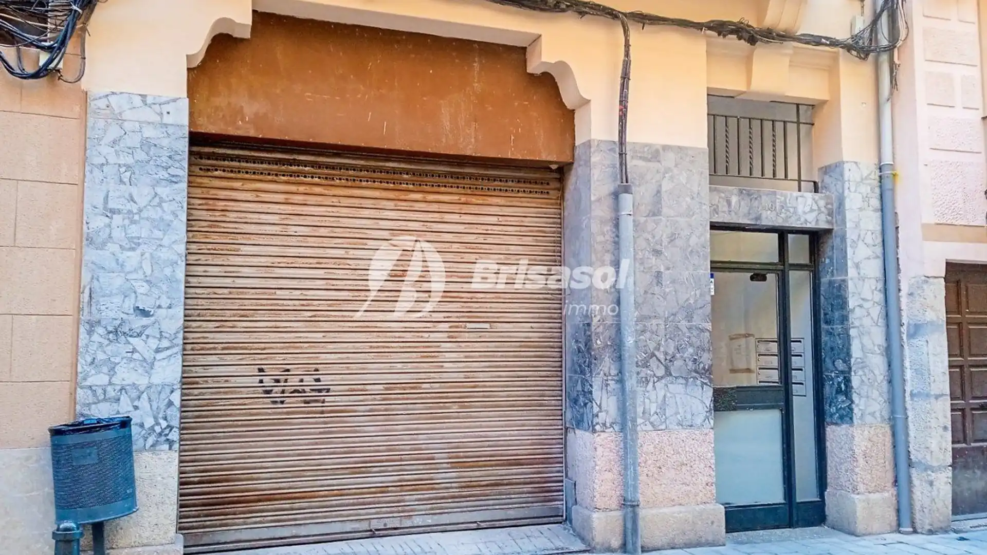 Vista exterior de Local de alquiler en Reus