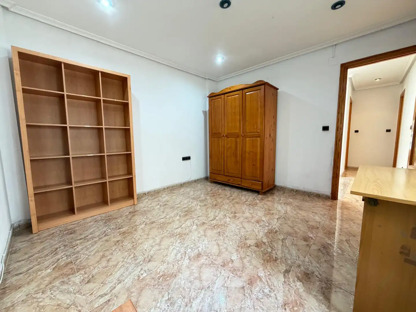 Houses for sale in Catral  with Air Conditioner, Terrace and Furnished