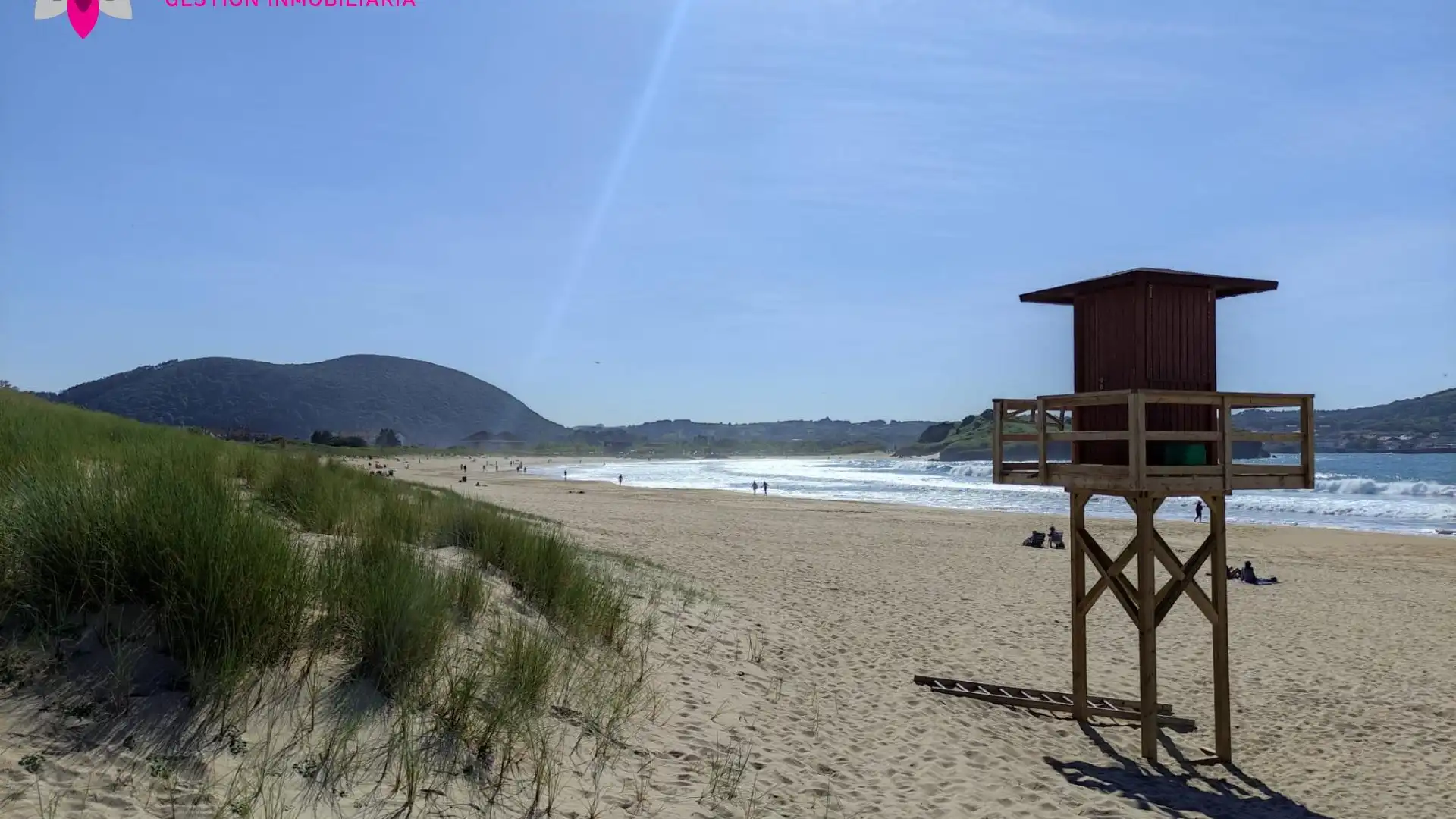 Vista exterior de Planta baja en venta en Noja con Calefacción, Terraza y Trastero