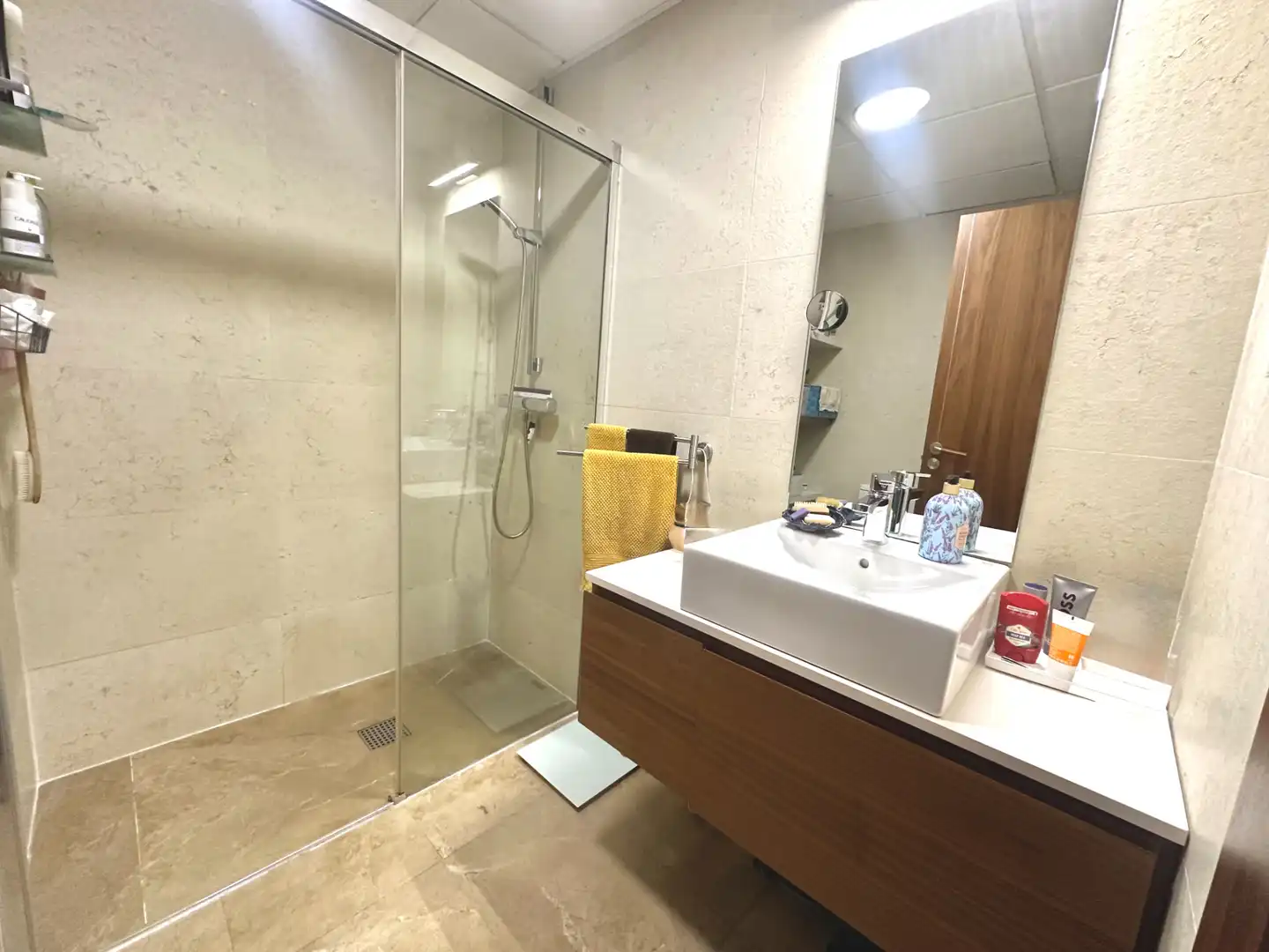 Bathroom of Flat for sale in Madrid  with Air Conditioner, Heating and Storage room