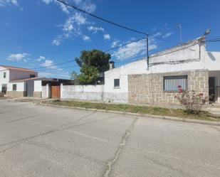 Vista exterior de Casa o xalet en venda en Pueblonuevo de Miramontes