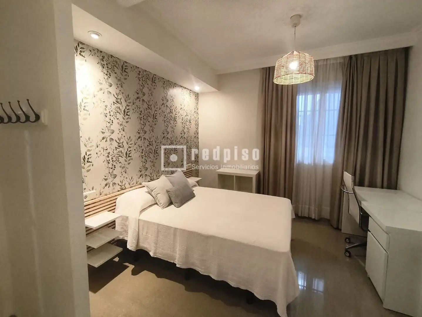 Habitación de Piso de alquiler en Sevilla con Aire acondicionado, Terraza y Amueblado