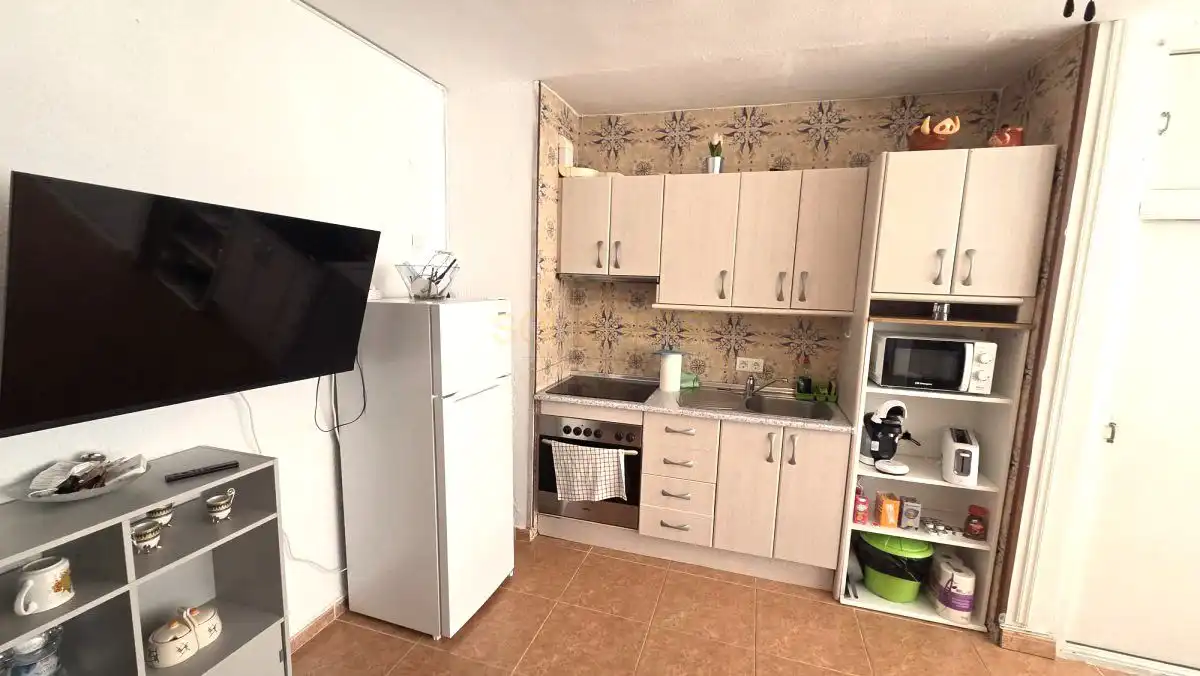 Cuina de Apartament en venda en Torremolinos amb Aire condicionat, Calefacció i Moblat