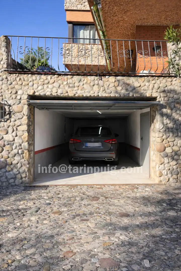 Parking de Casa o chalet en venta en Begues con Aire acondicionado, Calefacción y Jardín privado