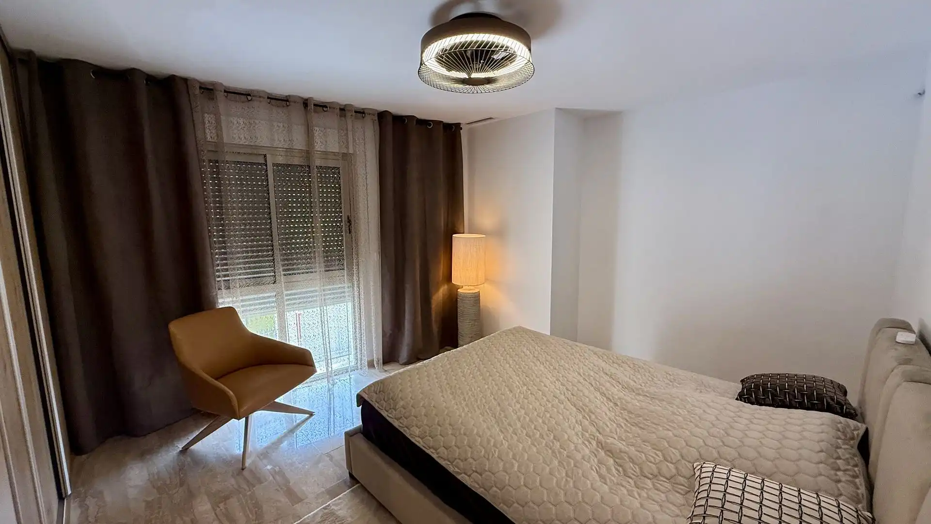 Dormitori de Apartament en venda en La Font d'en Carròs amb Terrassa