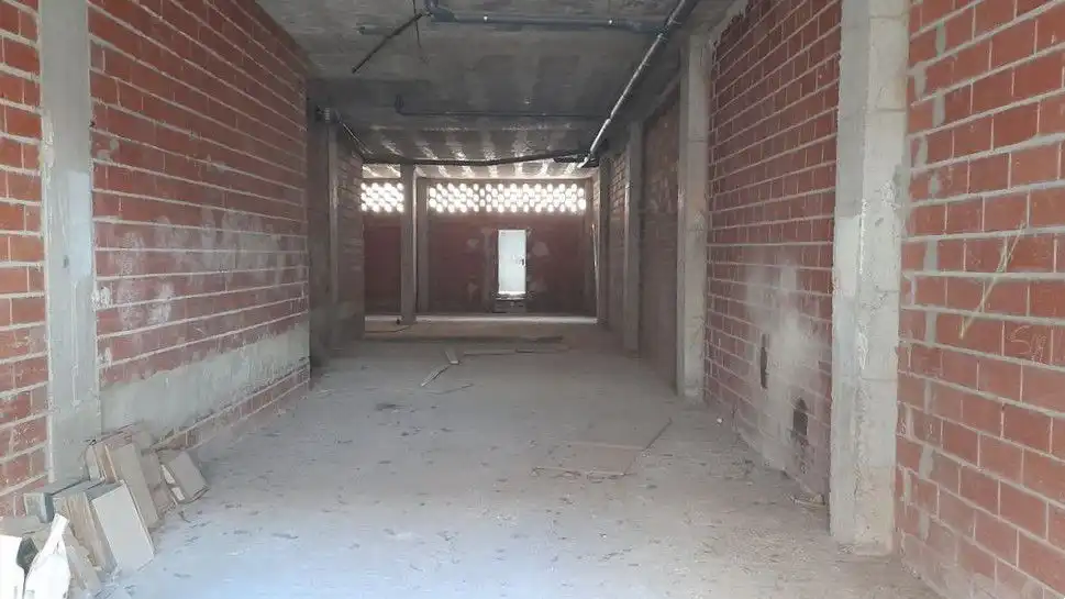 Local comercial de lloguer a La Roda