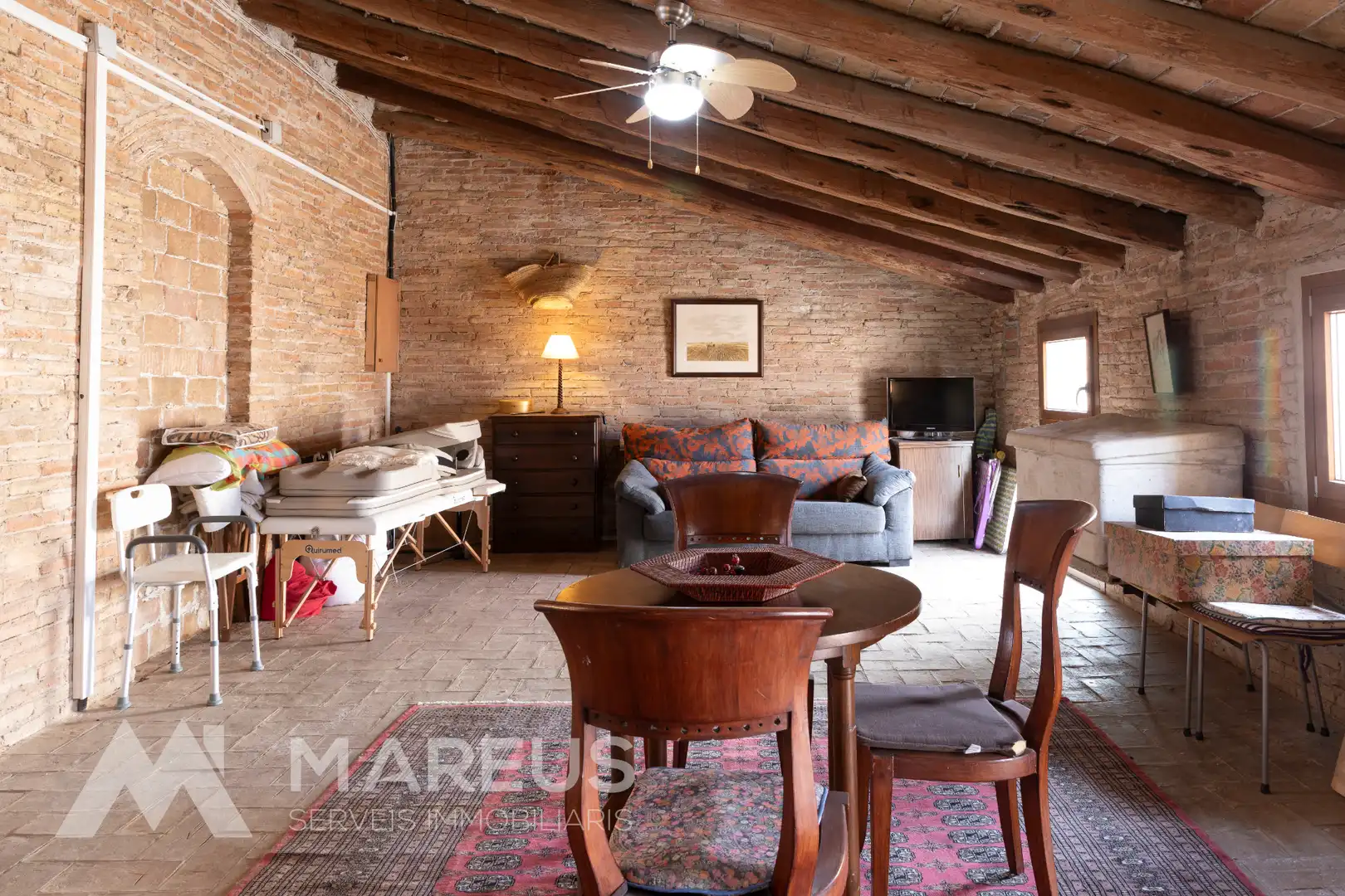Sala de estar de Casa adosada en venta en Torrelavit con Calefacción
