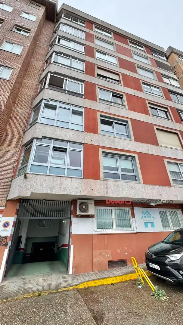 Flat for rent in MESTRE CHANE, Travesía de Vigo - San Xoán