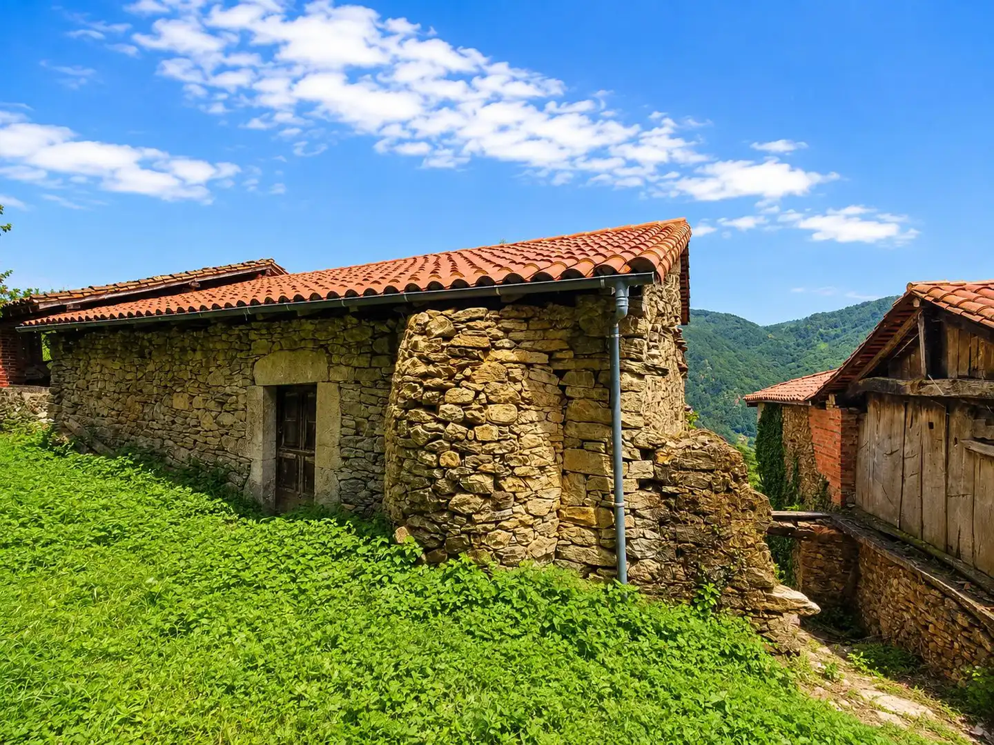 Casa en venta en Belmonte de Miranda, imagen 2