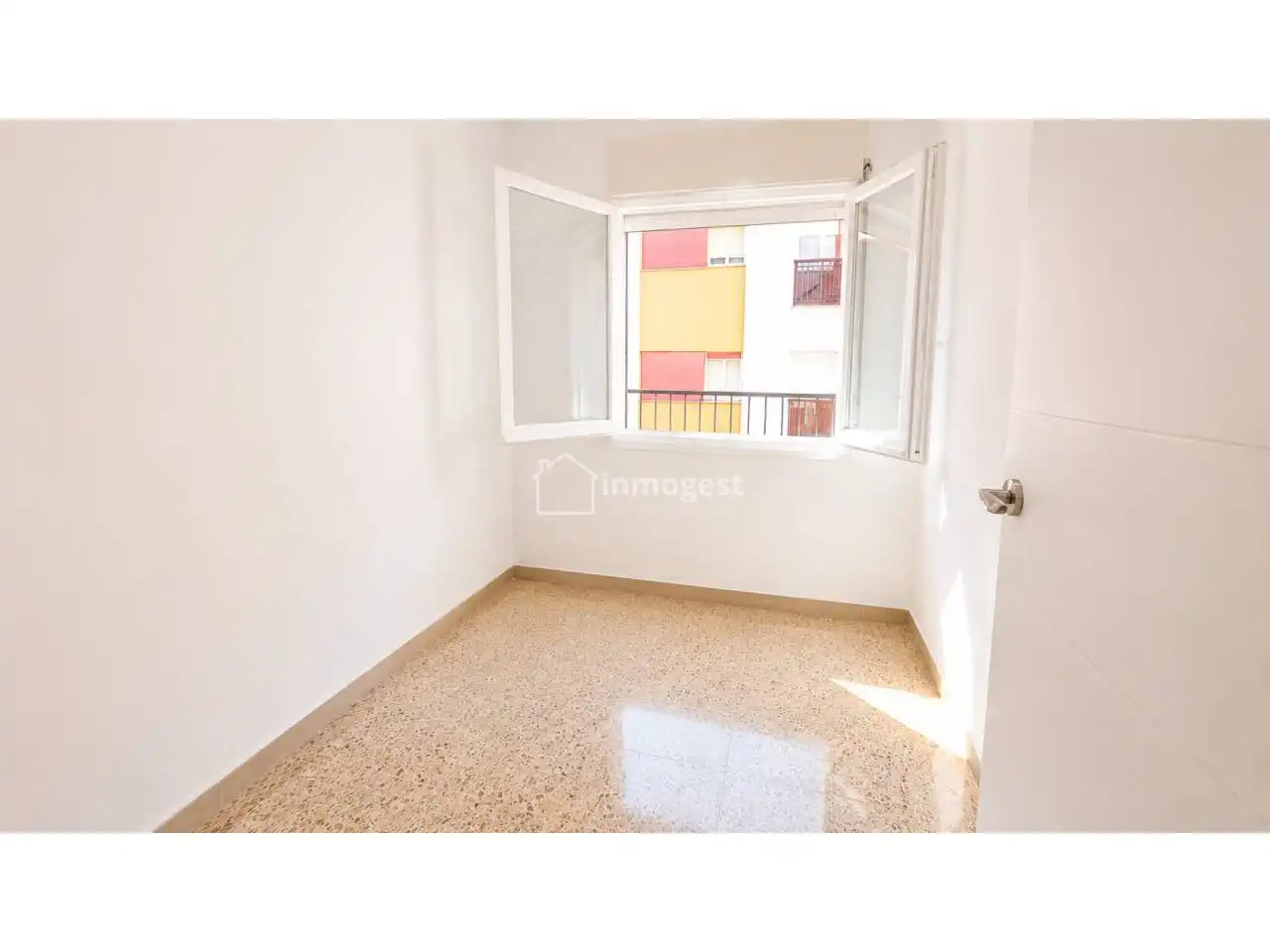 Habitación de Piso en venta en Salt con Balcón