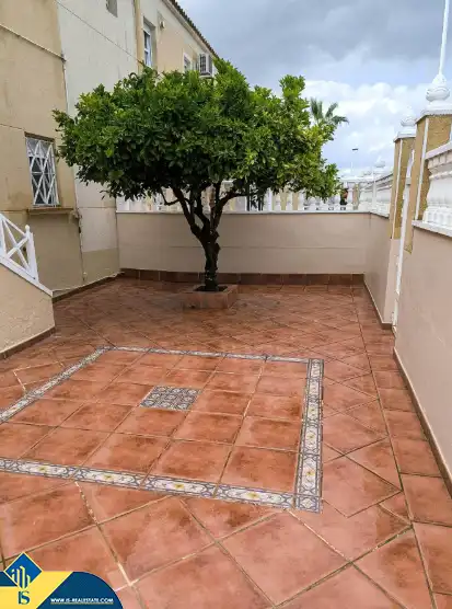 Terrassa de Pis en venda en Torrevieja amb Terrassa, Moblat i Piscina comunitària
