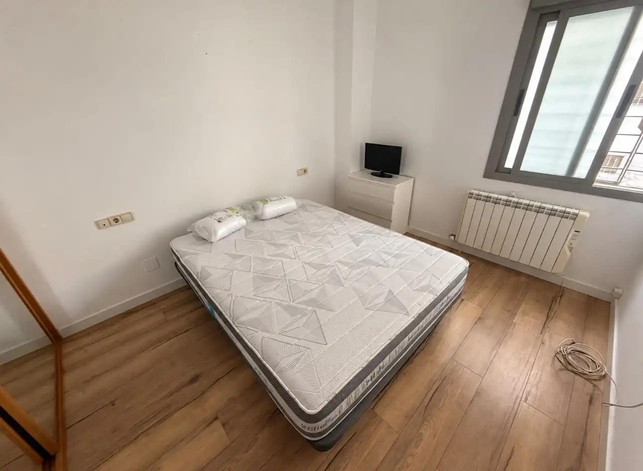 Apartament de lloguer a Calle Virgen de la Paloma, Peñamefecit - Avda Barcelona