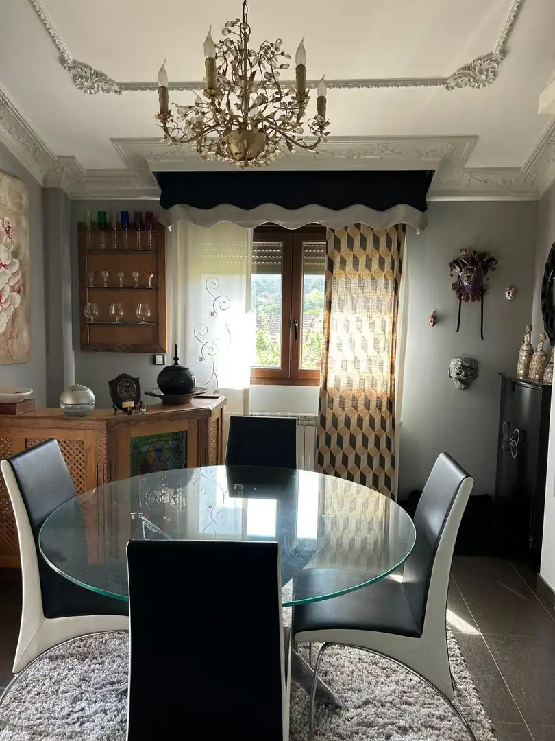 Menjador de Casa o xalet en venda en A Pobra do Caramiñal amb Calefacció, Terrassa i Traster