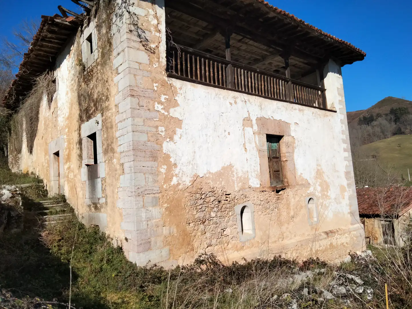 Gebäude zum Verkauf in Lugar Villar, Onís