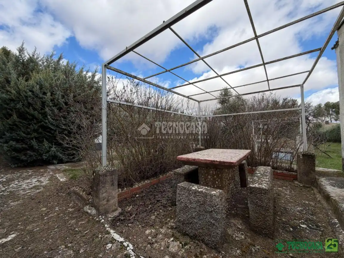 Casa o chalet en venta en Villar de Cañas con Calefacción, Piscina y Amueblado