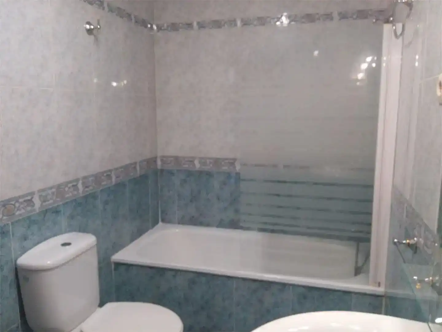 Baño de Piso en venta en Moral de Calatrava con Aire acondicionado, Parquet y Amueblado