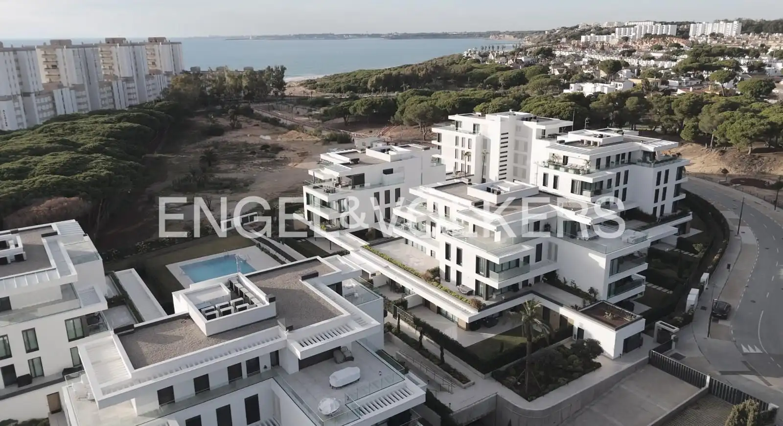 Vista exterior de Pis en venda en El Puerto de Santa María amb Aire condicionat, Calefacció i Jardí privat