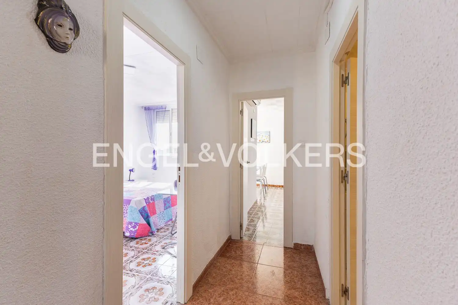 Flat for sale in Valencia  with Air Conditioner and Heating