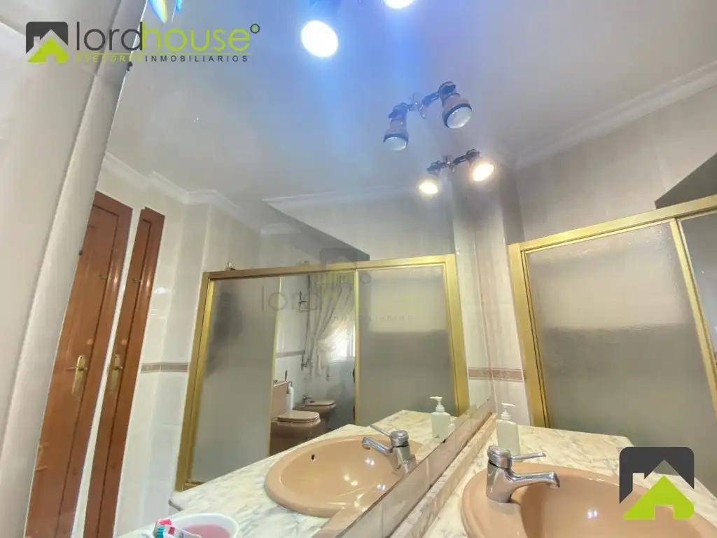Bathroom of Houses for sale in Lorca