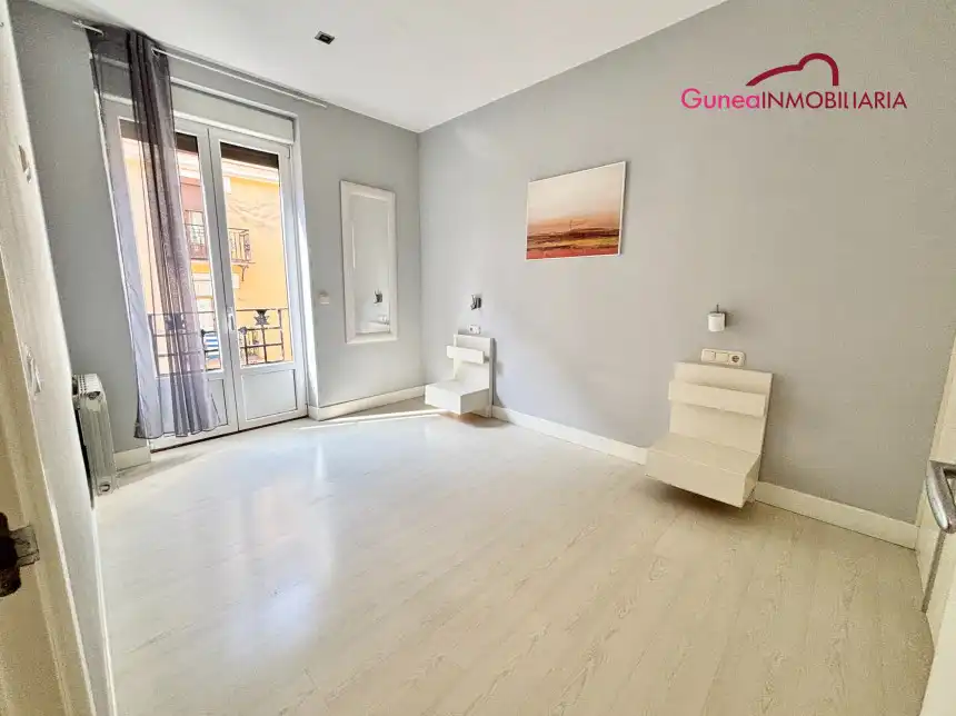 Schlafzimmer von Wohnung zum Verkauf in Donostia - San Sebastián 