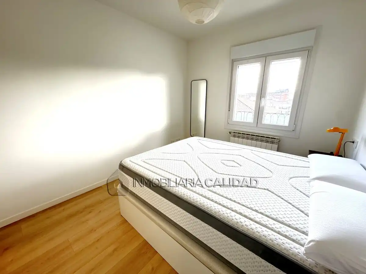 Bedroom of Flat for rent in Burgos  with Heating and Furnished