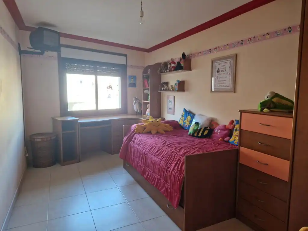 Habitación de Apartamento en venta en Boiro con Calefacción, Parquet y Trastero