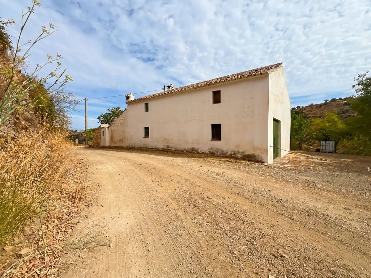 Außenansicht von Country house zum Verkauf in Málaga mit Abstellraum