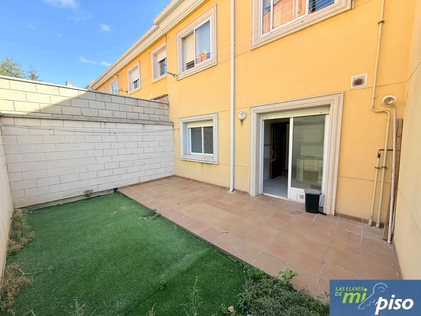 Flat with garden for sale in Calle Tajo 7a
