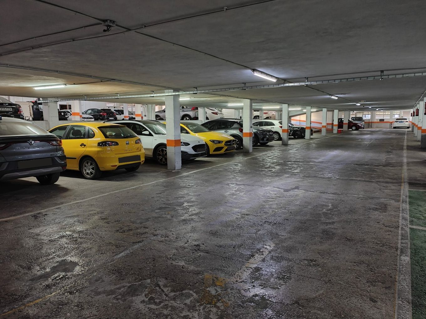 Parking of Garage to rent in  Valencia Capital  with Alarm